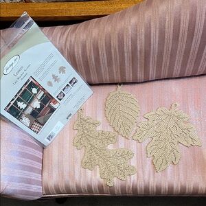 Heritage Lace 3 piece Antique Leaf Window Decor Set